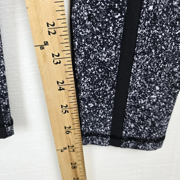 Lululemon Sz 8 Sleek & Strong Tight Leggings Diffuse Starlight Black Speckled - Picture 12 of 15